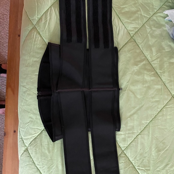 Waist Trainer for Woman - Picture 2 of 3